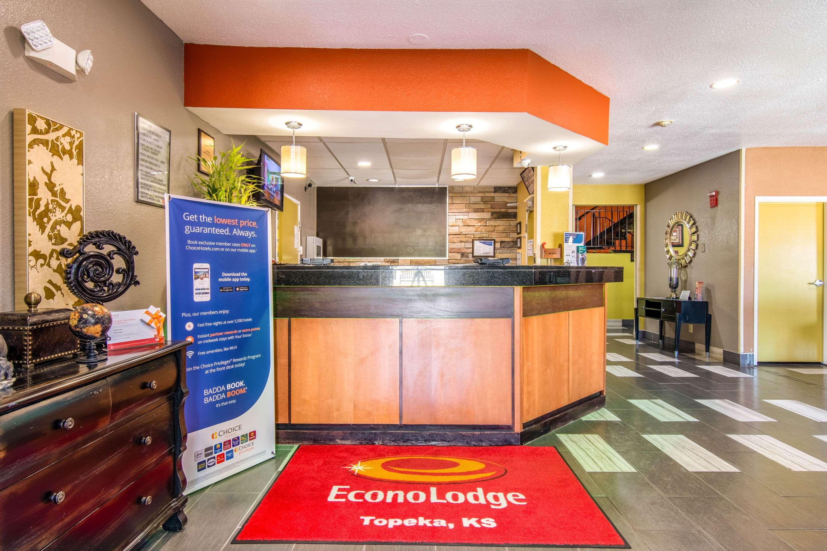 Econo Lodge Wanamaker Topeka Exterior photo