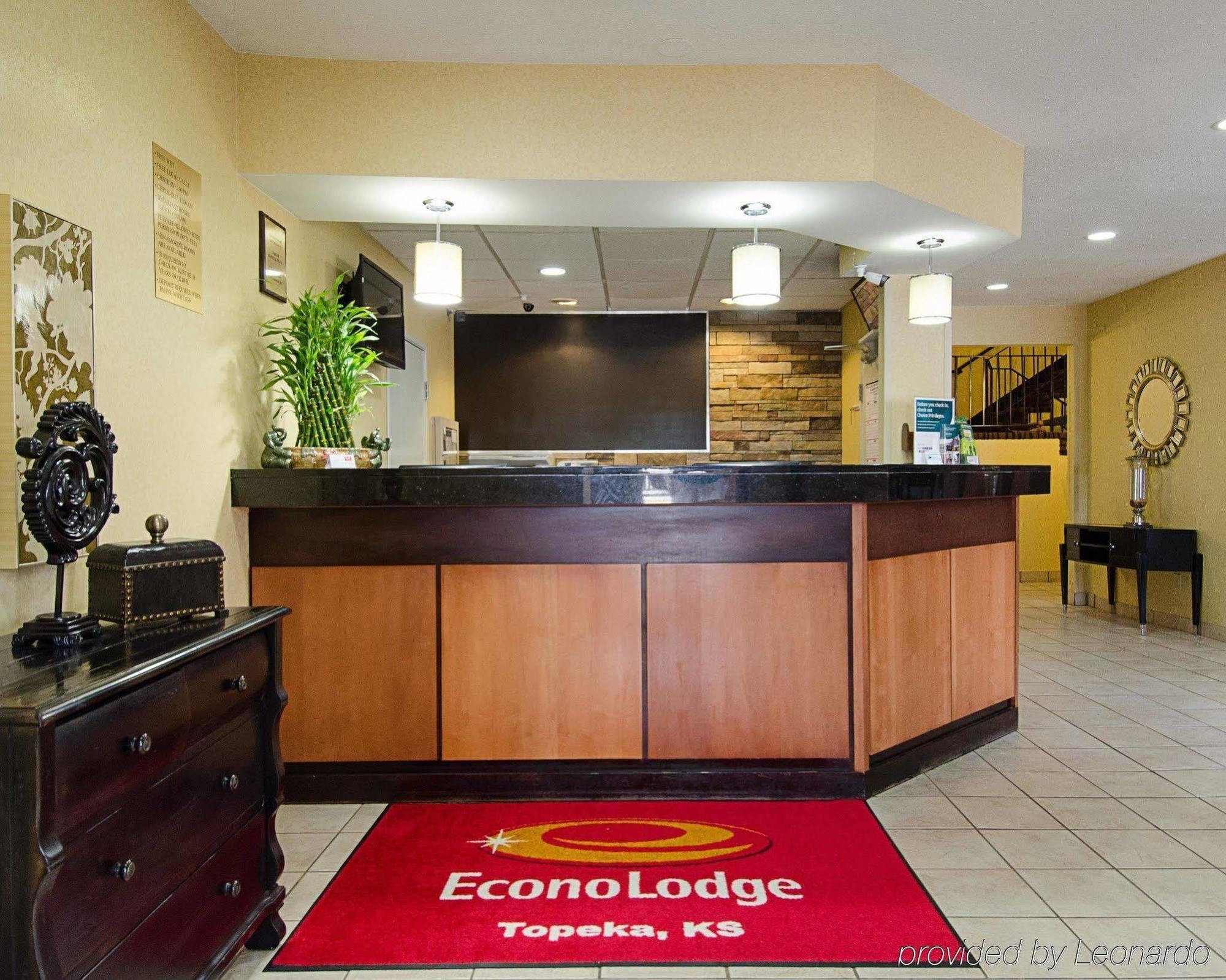 Econo Lodge Wanamaker Topeka Exterior photo